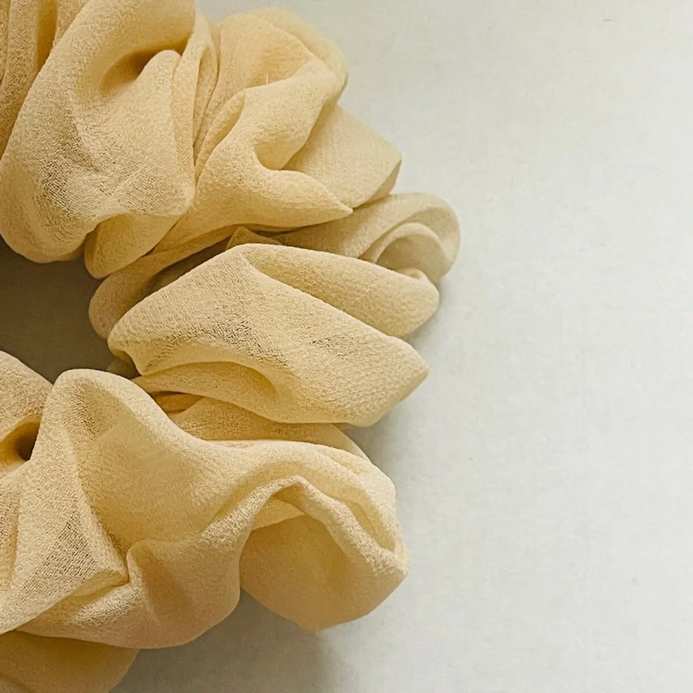 Georgette scrunchie - Picture 2 of 4